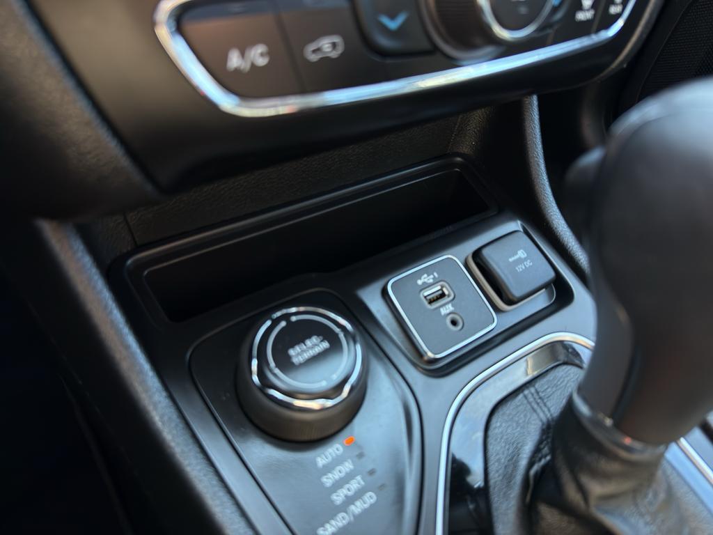 used 2021 Jeep Cherokee car, priced at $21,995