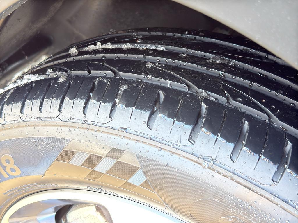 used 2021 Jeep Cherokee car, priced at $21,995