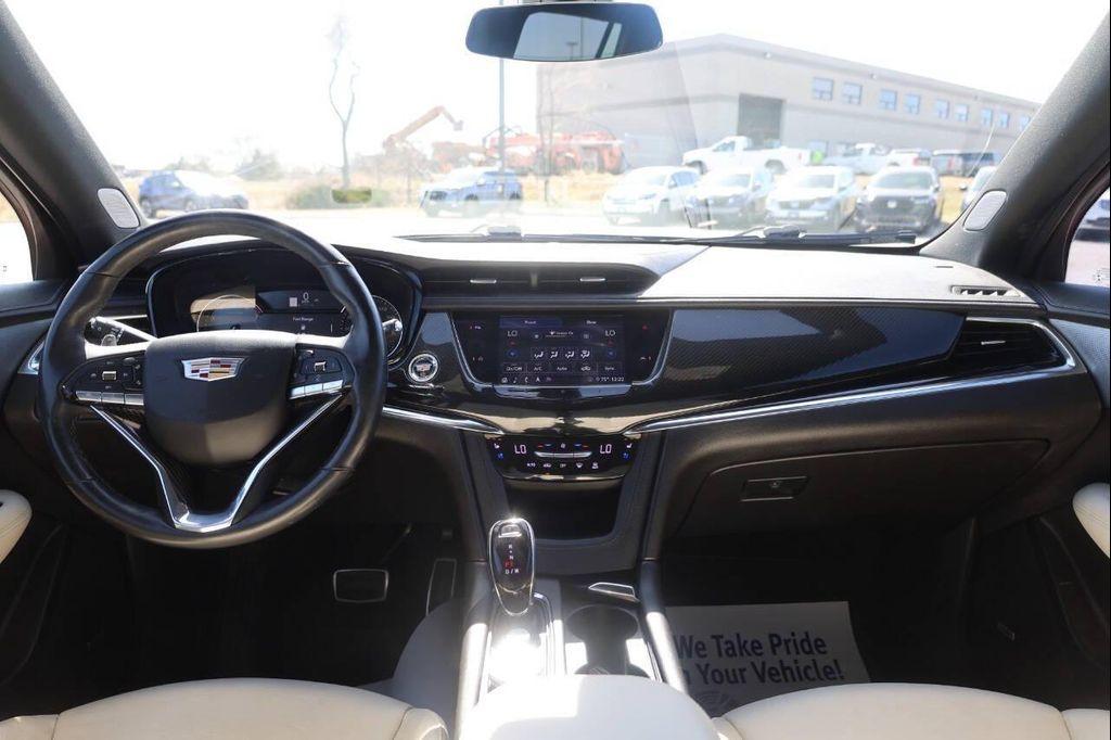used 2020 Cadillac XT6 car, priced at $23,950