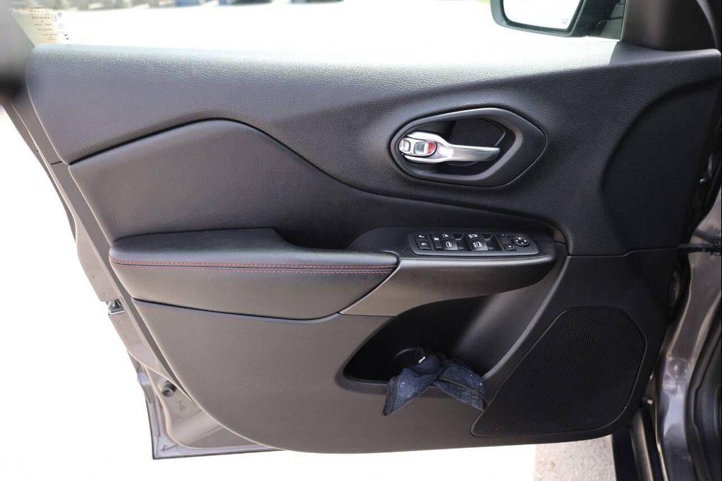 used 2020 Jeep Cherokee car, priced at $16,950