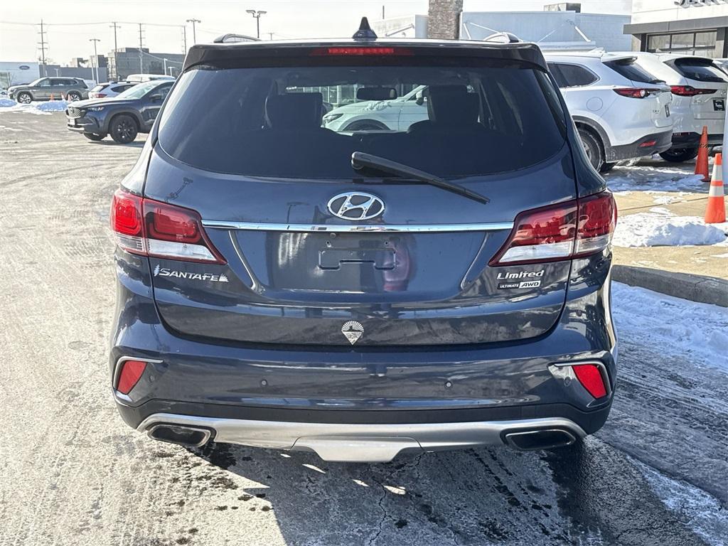 used 2018 Hyundai Santa Fe car, priced at $13,890