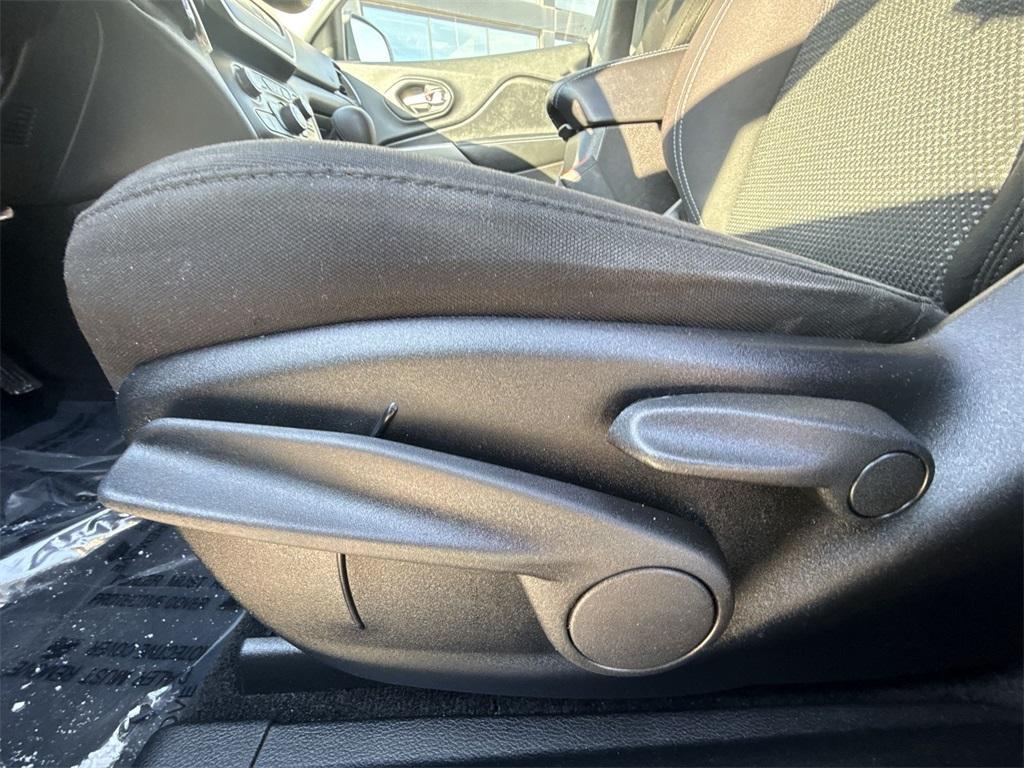 used 2019 Jeep Cherokee car, priced at $9,720