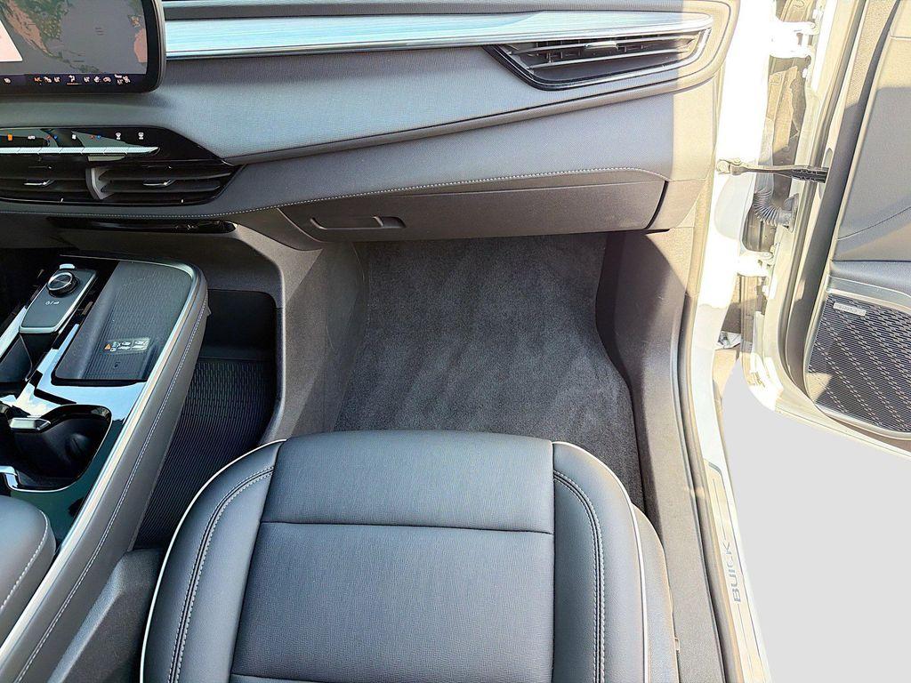 used 2025 Buick Enclave car, priced at $37,708