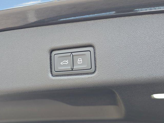 new 2025 Audi Q5 car, priced at $60,092