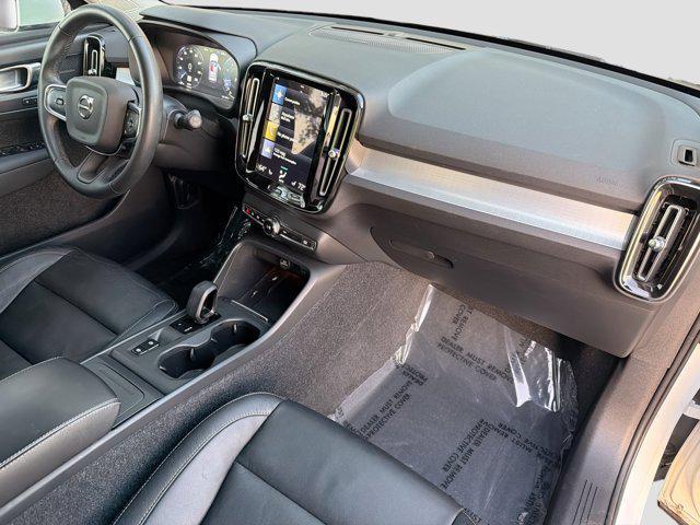 used 2022 Volvo XC40 car, priced at $19,383