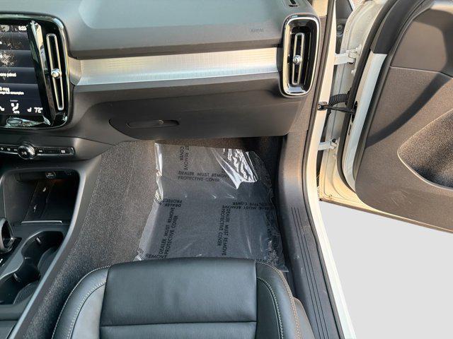 used 2022 Volvo XC40 car, priced at $19,383