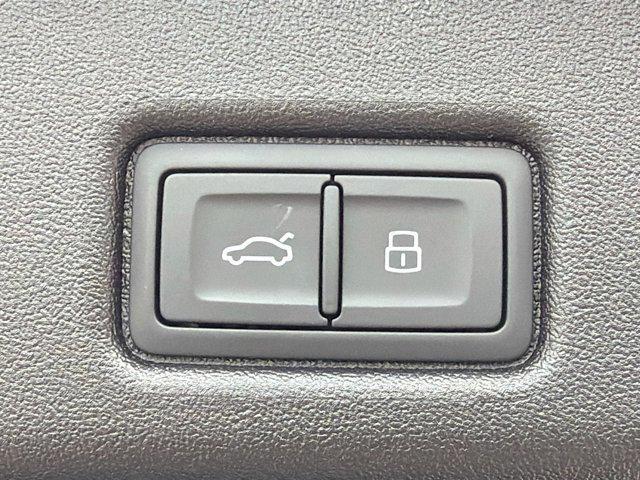 new 2025 Audi Q5 car, priced at $59,850