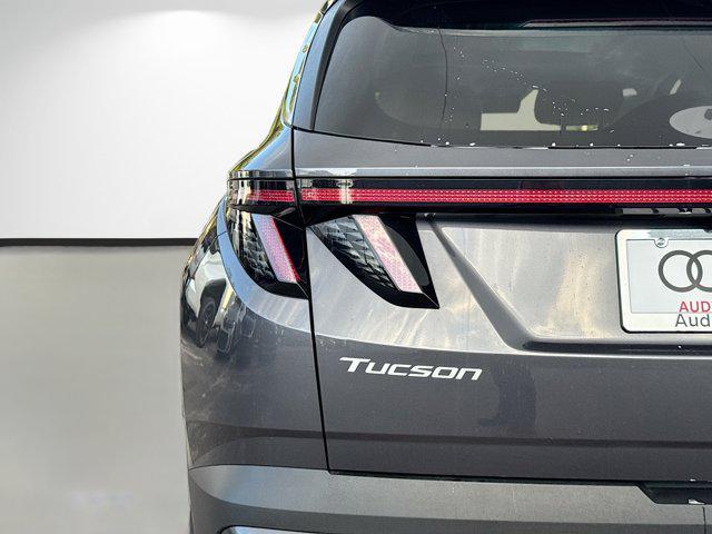 used 2025 Hyundai TUCSON Hybrid car, priced at $31,100