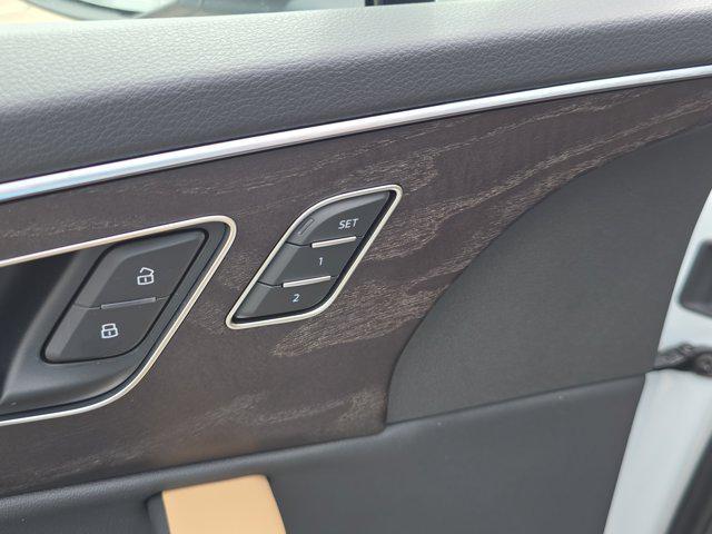 new 2025 Audi Q7 car, priced at $77,097