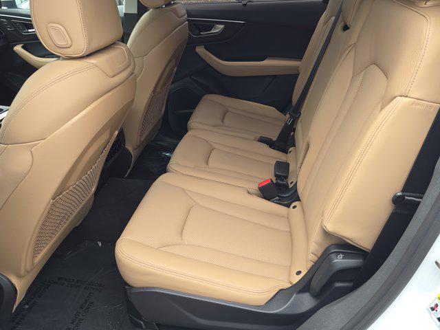 new 2025 Audi Q7 car, priced at $77,097