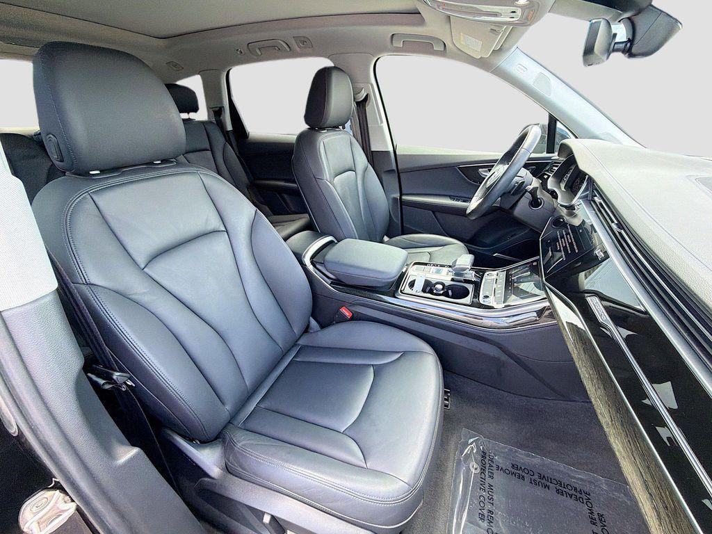 used 2023 Audi Q7 car, priced at $38,080