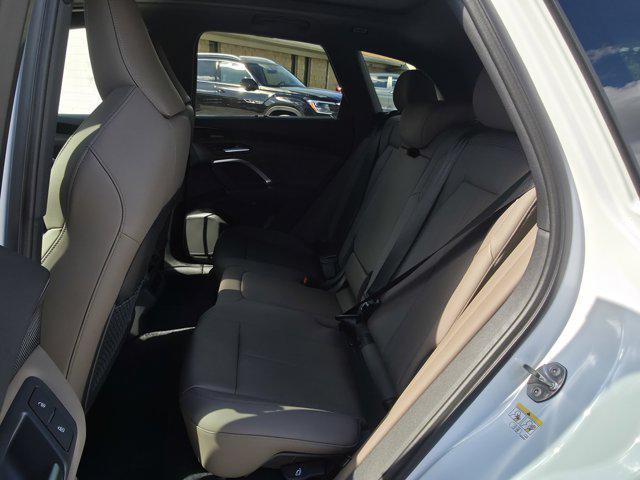 new 2025 Audi Q5 car, priced at $60,092