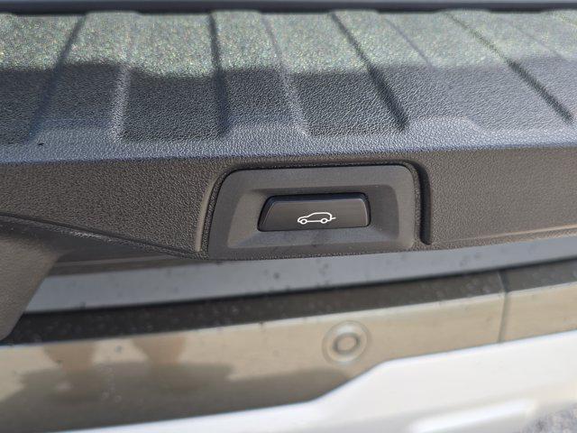 2022 Manhattan Green Metallic BMW X5