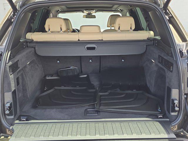 2022 Manhattan Green Metallic BMW X5