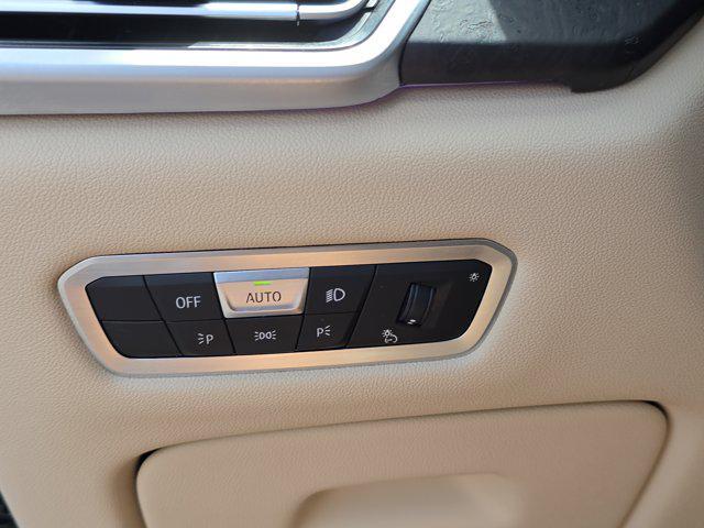 2022 Manhattan Green Metallic BMW X5