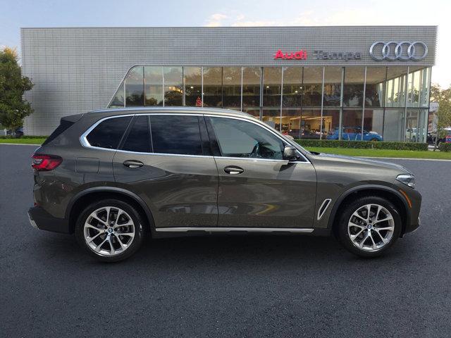 2022 Manhattan Green Metallic BMW X5