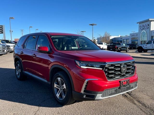 used 2025 Honda Pilot car, priced at $36,997