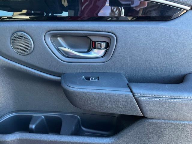 used 2025 Honda Pilot car, priced at $36,997