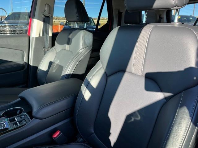 used 2025 Honda Pilot car, priced at $36,997