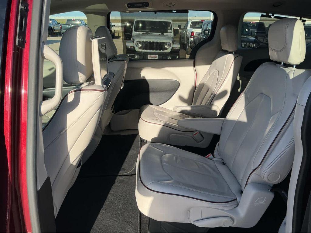 used 2019 Chrysler Pacifica car, priced at $19,425