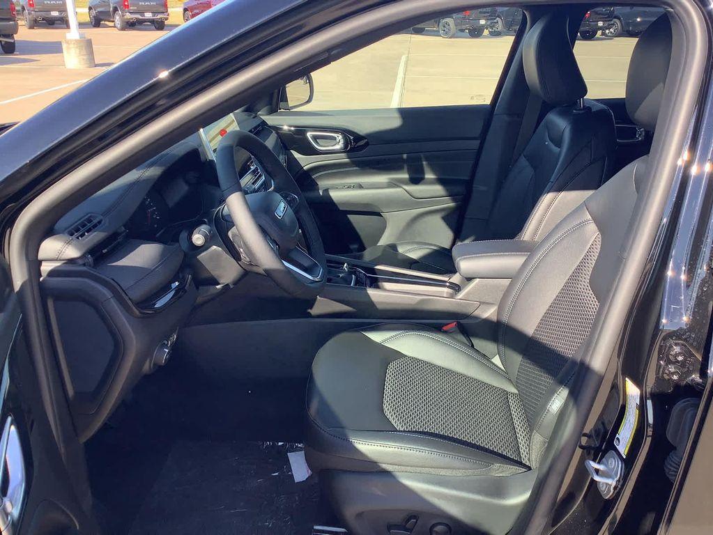 new 2026 Jeep Compass car, priced at $33,649