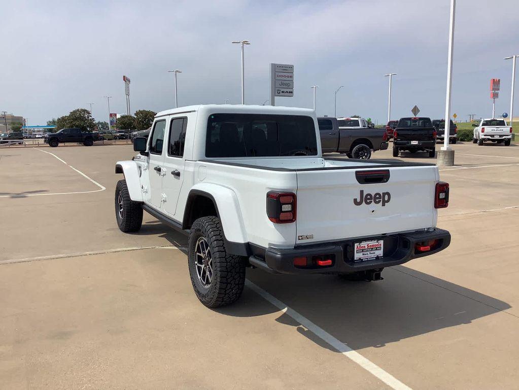 new 2025 Jeep Gladiator car, priced at $50,499