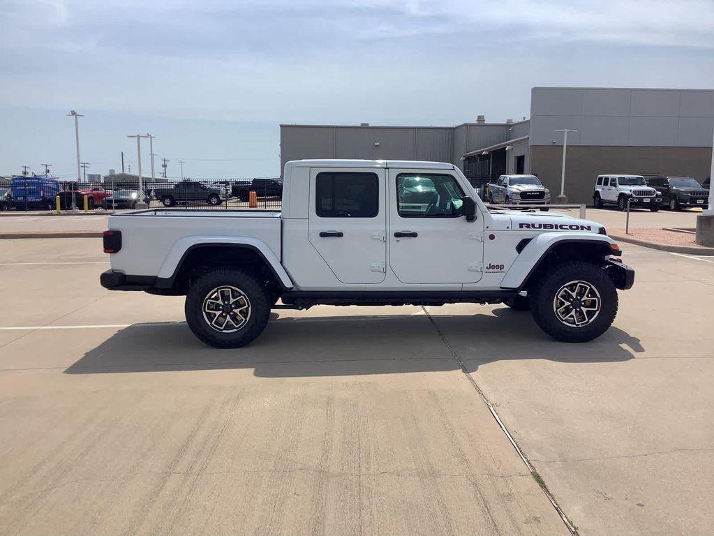 new 2025 Jeep Gladiator car, priced at $50,499
