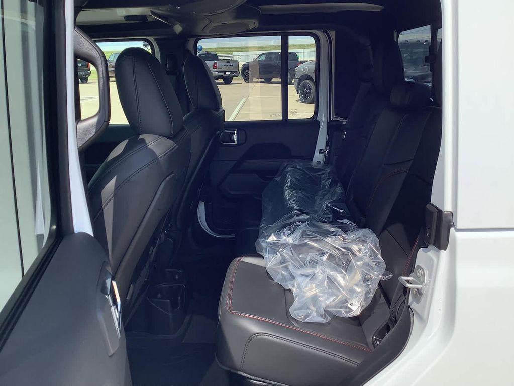 new 2025 Jeep Gladiator car, priced at $50,499