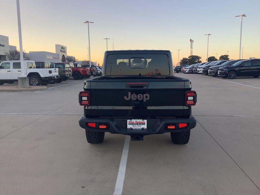 new 2026 Jeep Gladiator car, priced at $57,905
