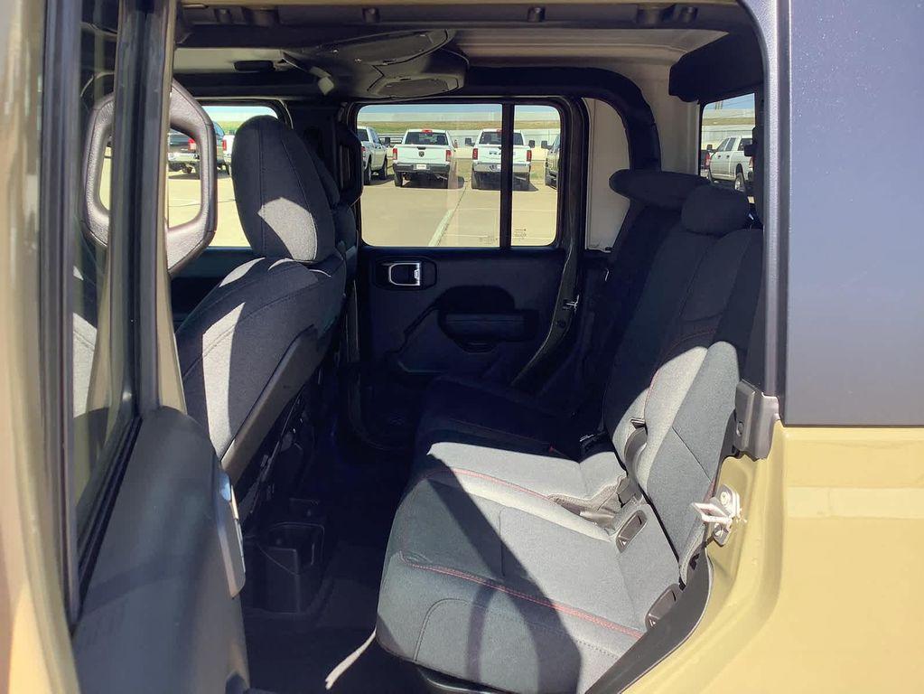 new 2025 Jeep Gladiator car, priced at $46,111