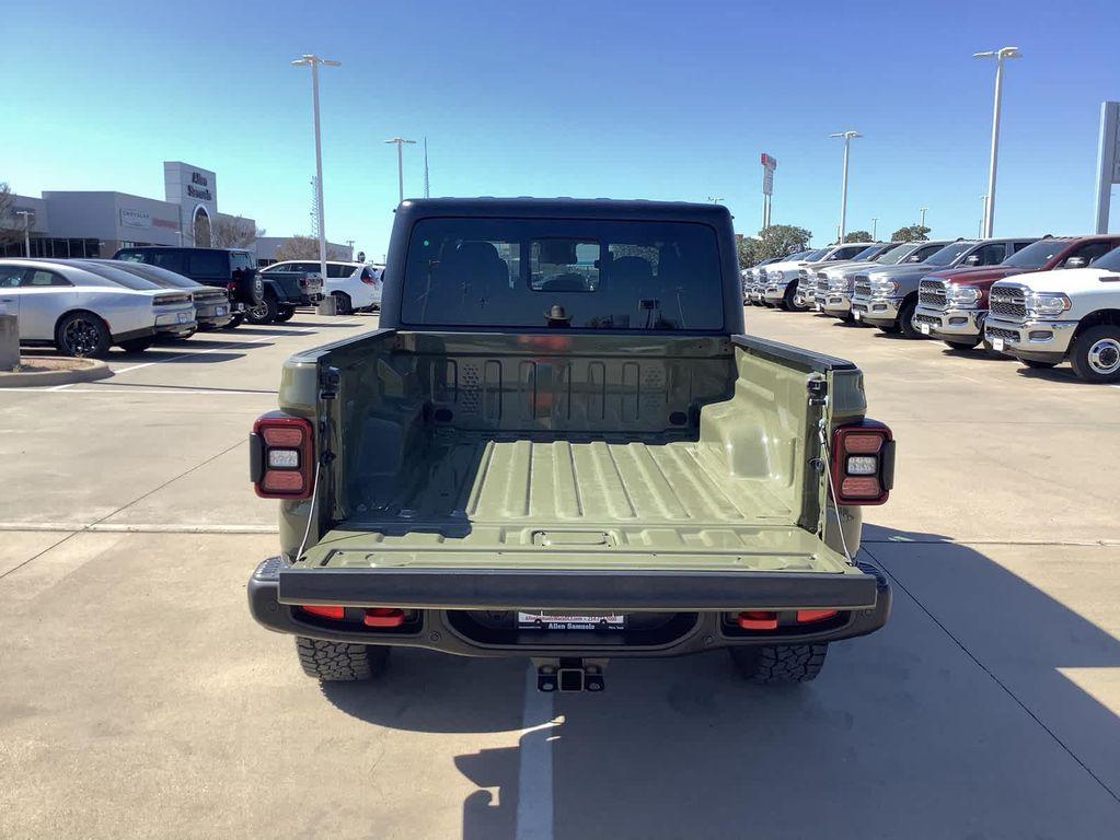 new 2025 Jeep Gladiator car, priced at $46,111