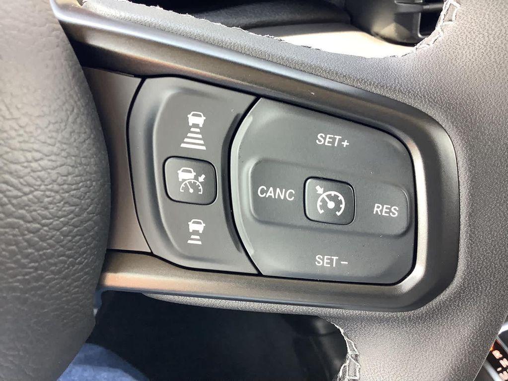 new 2025 Jeep Wrangler car, priced at $45,627