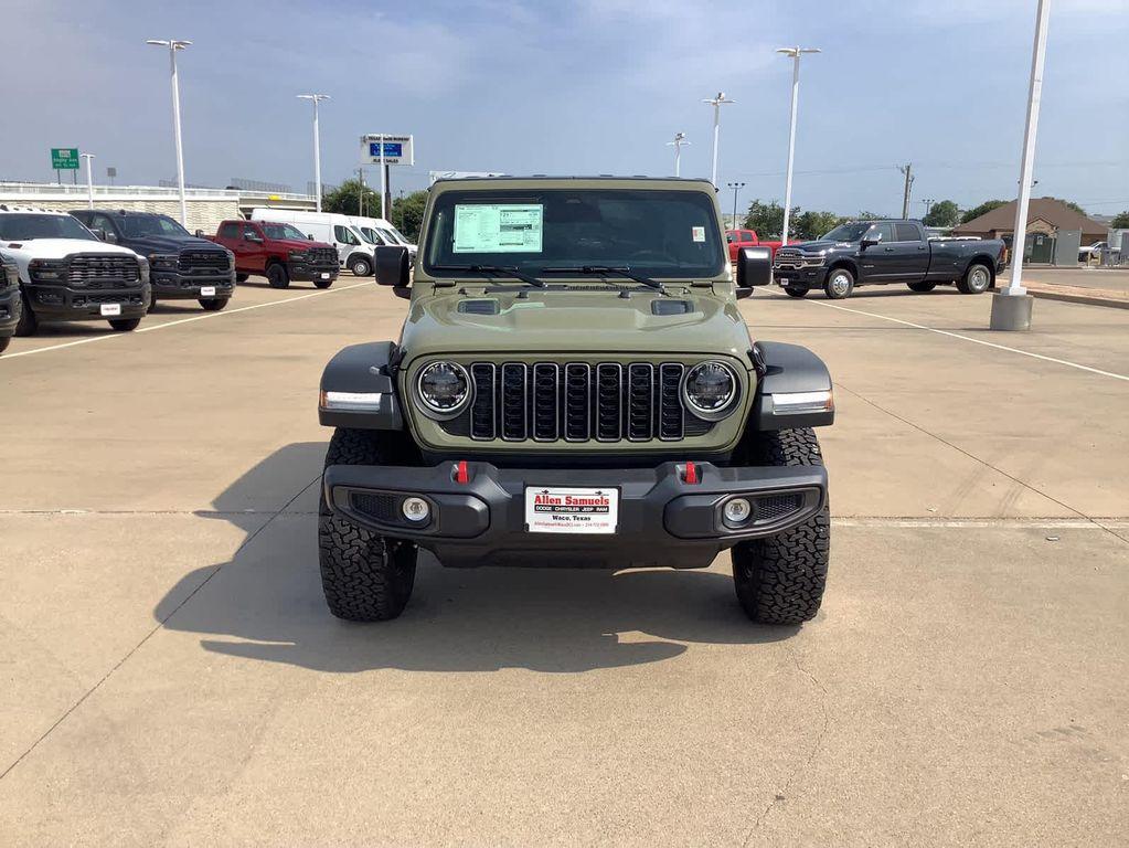 new 2025 Jeep Wrangler car, priced at $45,627