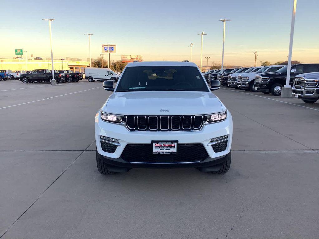 new 2025 Jeep Grand Cherokee car, priced at $41,650