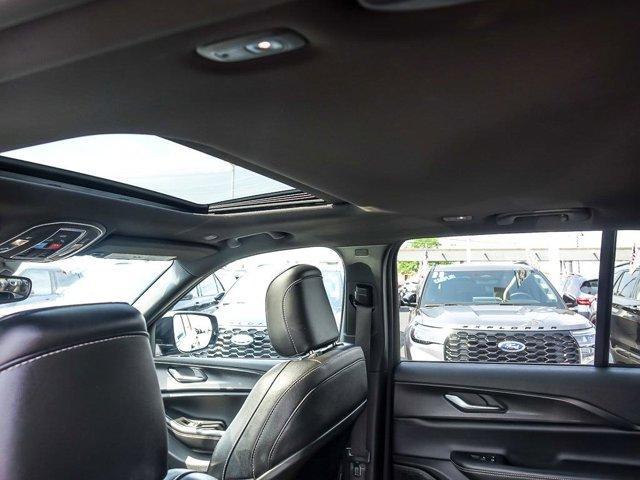 used 2024 Jeep Grand Cherokee car, priced at $37,887