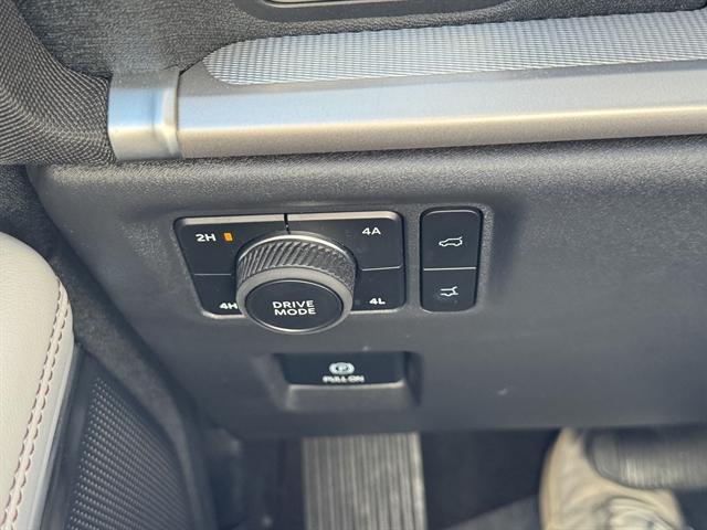 used 2025 Ford Expedition car, priced at $59,990