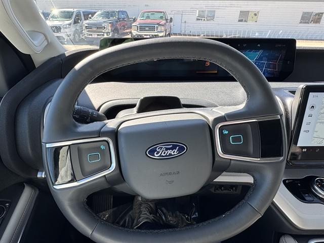 used 2025 Ford Expedition car, priced at $59,990