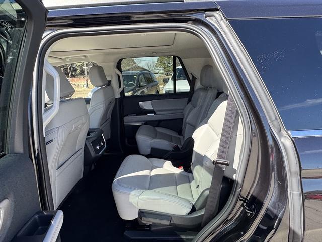 used 2025 Ford Expedition car, priced at $59,990