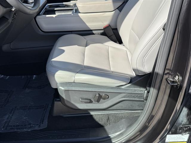 used 2025 Ford Expedition car, priced at $59,990