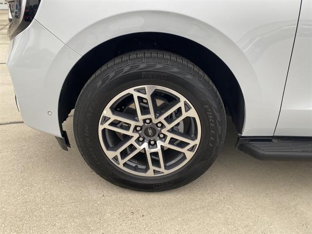 used 2025 Ford Expedition car, priced at $63,990