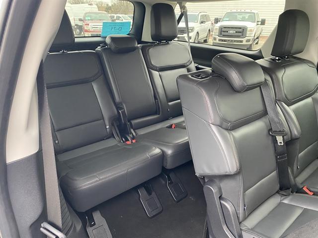 used 2025 Ford Expedition car, priced at $63,990