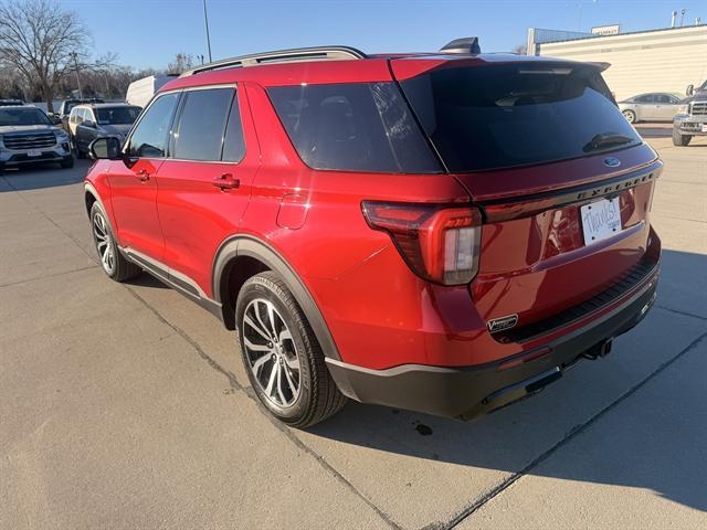 used 2025 Ford Explorer car, priced at $39,990