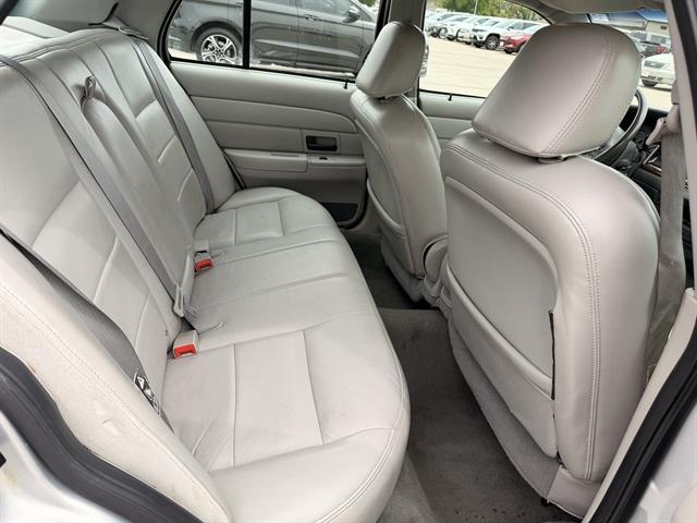 used 2003 Ford Crown Victoria car