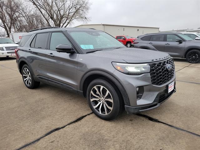 used 2025 Ford Explorer car, priced at $40,990