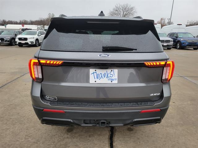 used 2025 Ford Explorer car, priced at $40,990