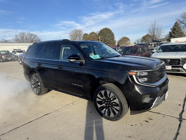 new 2025 Ford Expedition car, priced at $75,990