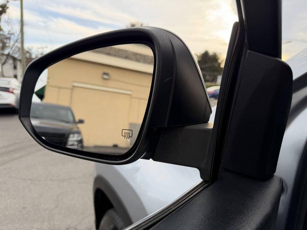 used 2015 Toyota Highlander car, priced at $13,950