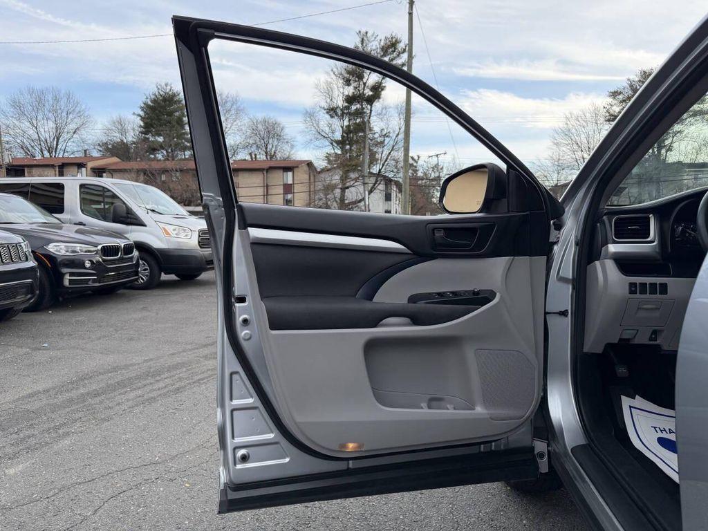 used 2015 Toyota Highlander car, priced at $13,950