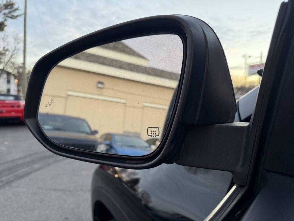 used 2015 Toyota Highlander Hybrid car, priced at $17,950