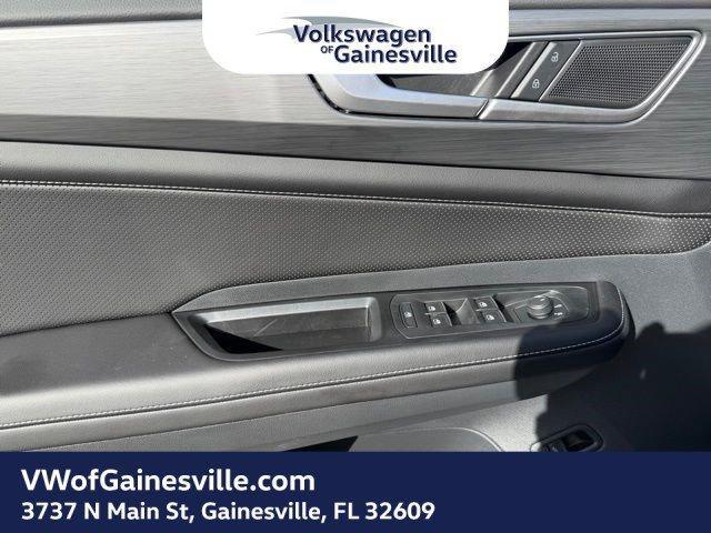 new 2026 Volkswagen Atlas Cross Sport car, priced at $42,702